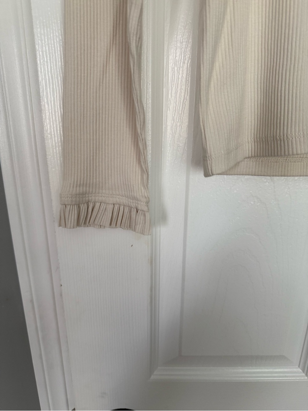 J Crew Vintage rib ruffle mockneck cream shirt- size M - Picture 5 of 6